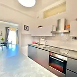 Bright With Sea View Balcony Διαμέρισμα