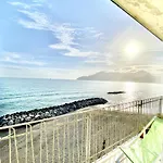 Διαμέρισμα Bright With Sea View Balcony *