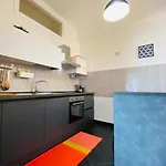 Bright With Sea View Balcony Διαμέρισμα *